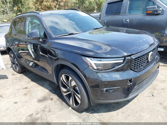 Salvage Volvo XC40 Image