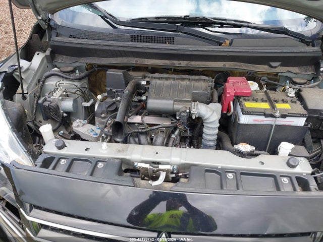 Mitsubishi Mirage Es