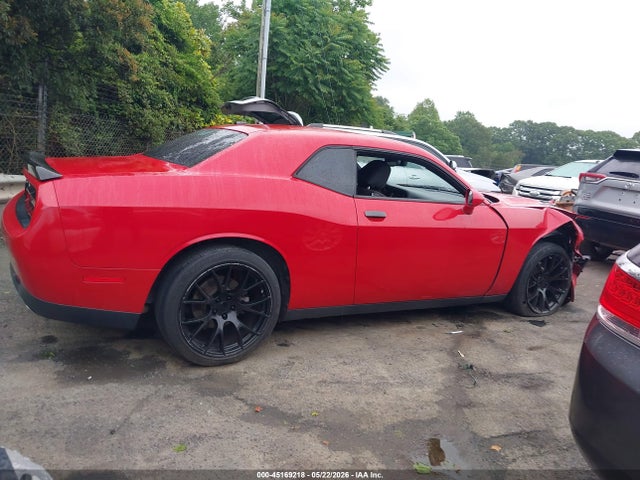 Dodge Challenger Sxt