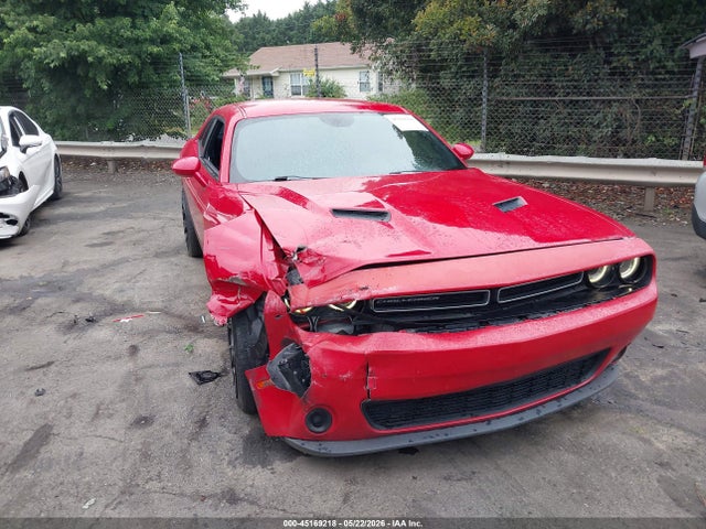Dodge Challenger Sxt
