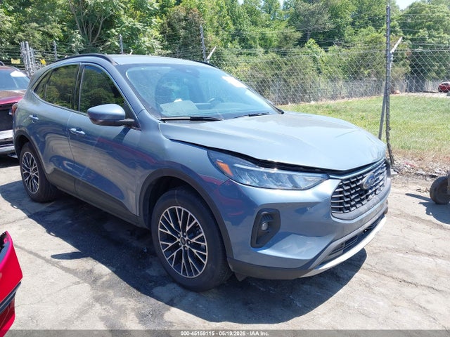Salvage Ford Escape Image