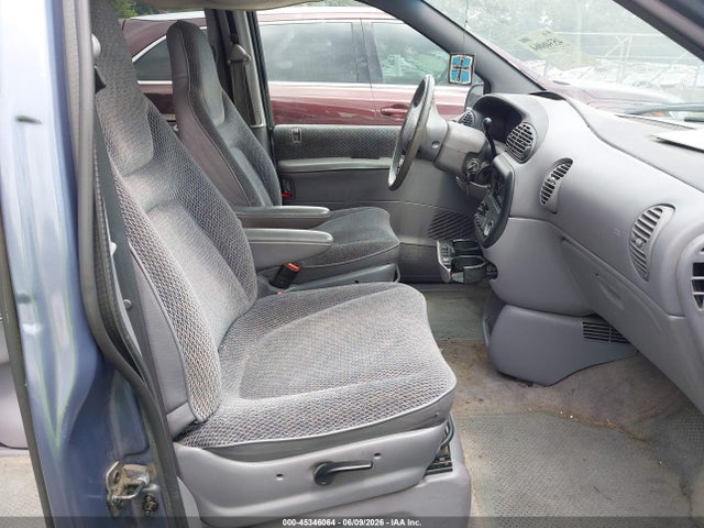 Plymouth Grand Voyager Se