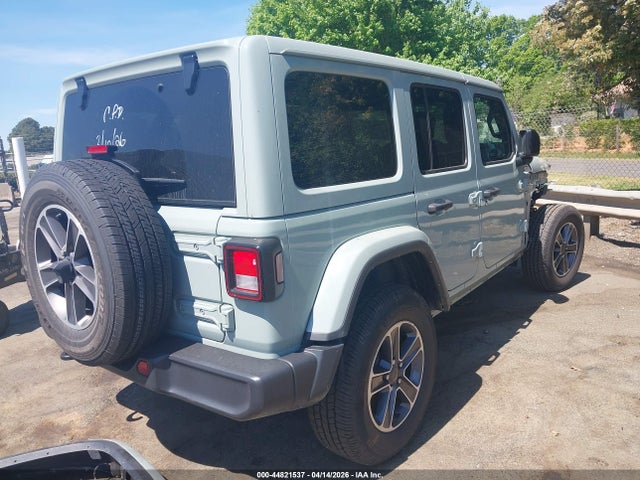 Jeep Wrangler 4-door Sahara 4x4