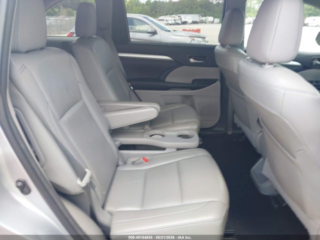 Toyota Highlander Xle V6