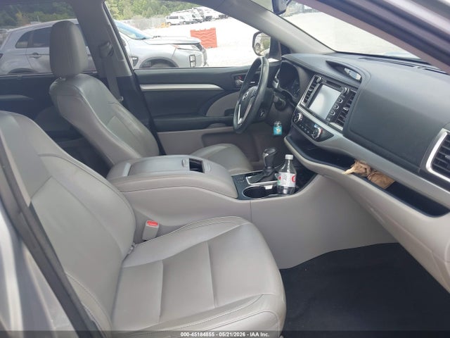 Toyota Highlander Xle V6