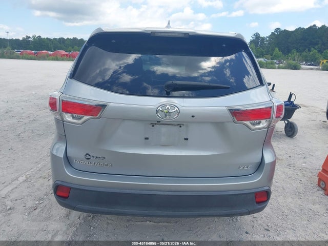 Toyota Highlander Xle V6