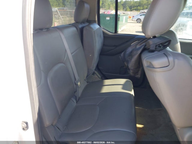 Nissan Frontier Sv
