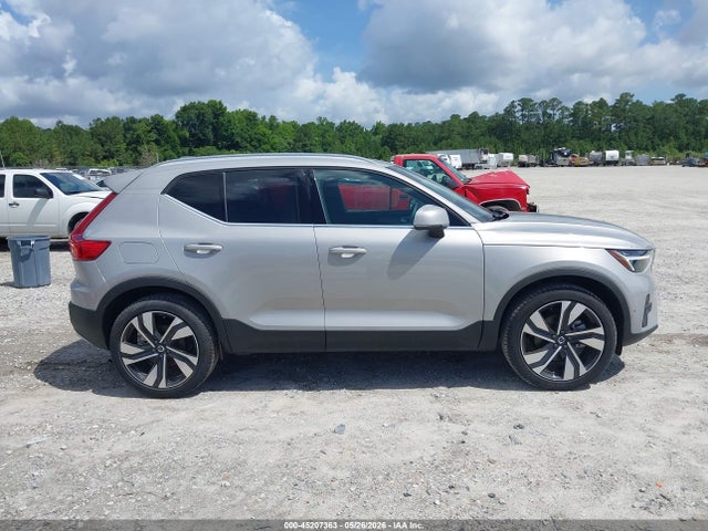 Volvo XC40 B5 Ultra Bright Theme