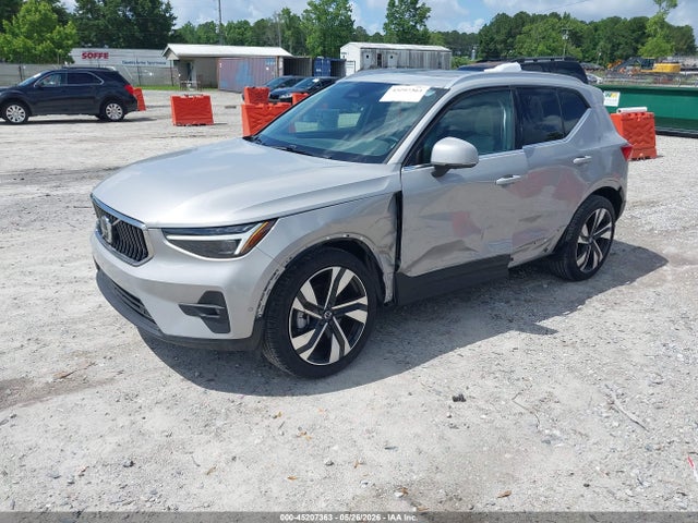 Volvo XC40 B5 Ultra Bright Theme