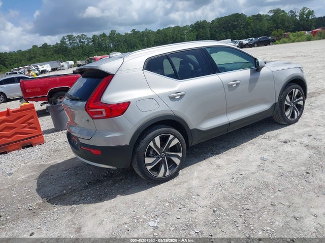 Volvo XC40 B5 Ultra Bright Theme