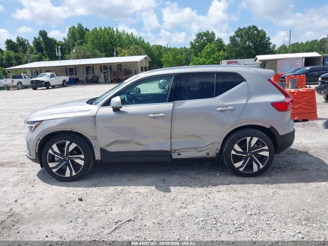 Volvo XC40 B5 Ultra Bright Theme