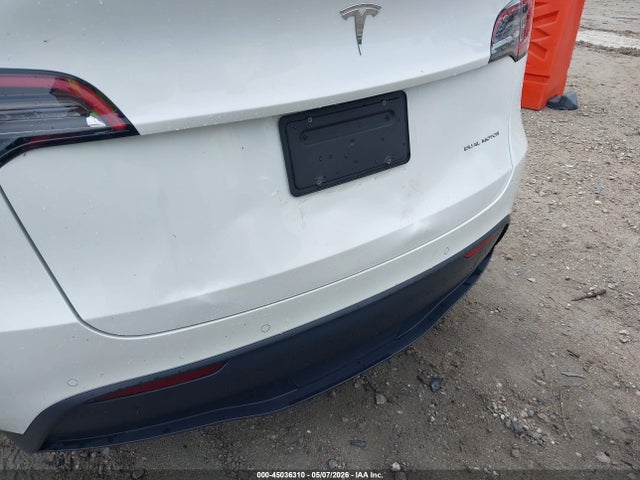 Tesla Model Y Long Range Dual Motor All-wheel Drive