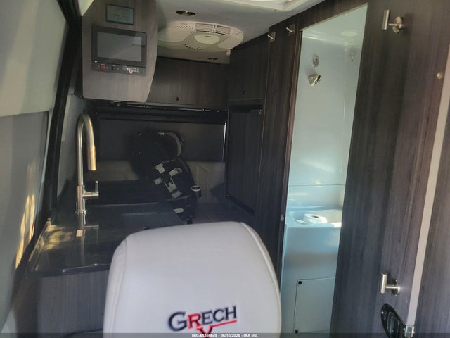 Mercedes-Benz Sprinter 2500 Standard Roof V6