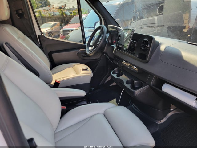 Mercedes-Benz Sprinter 2500 Standard Roof V6