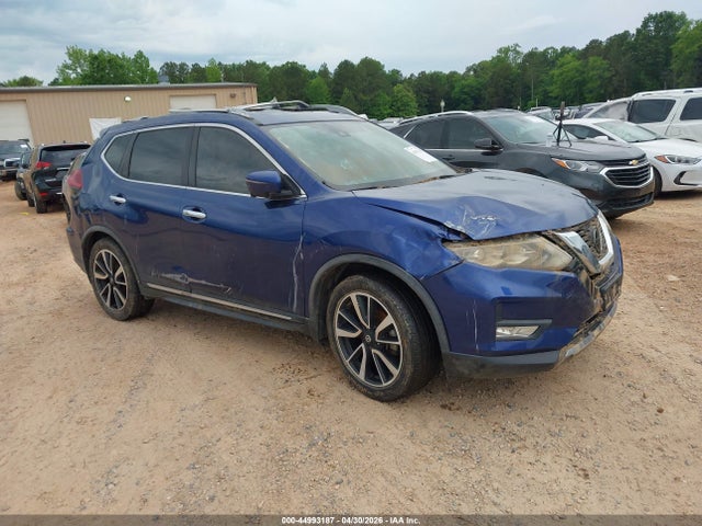 Salvage Nissan Rogue Image