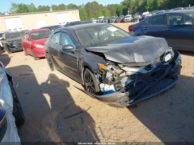 Salvage Toyota Camry Image