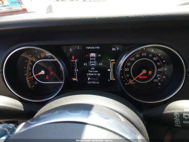 Jeep Wrangler Sahara 4x4