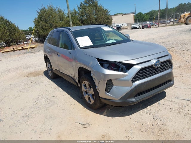 Salvage Toyota RAV4 Image