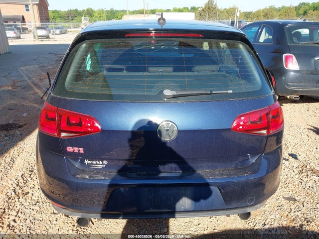Volkswagen Golf S 4-door