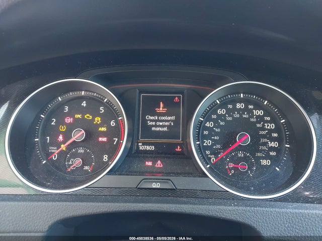 Volkswagen Golf S 4-door