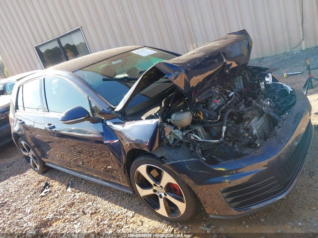 Volkswagen Golf S 4-door