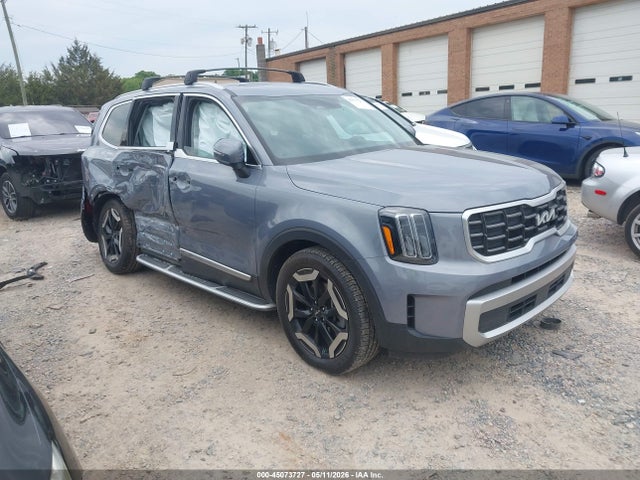 Salvage Kia Telluride Image