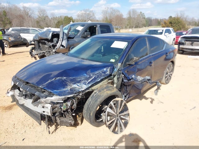 Nissan Altima Sr Intelligent Awd