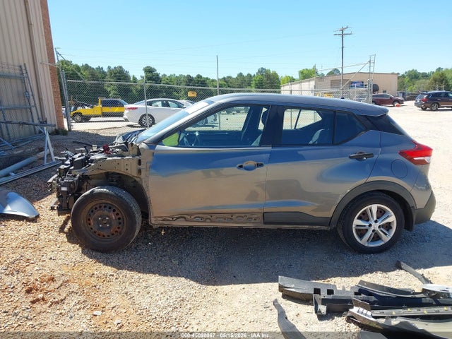 Nissan Kicks S Xtronic Cvt