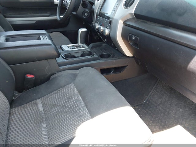 Toyota Tundra Sr5 5.7l V8