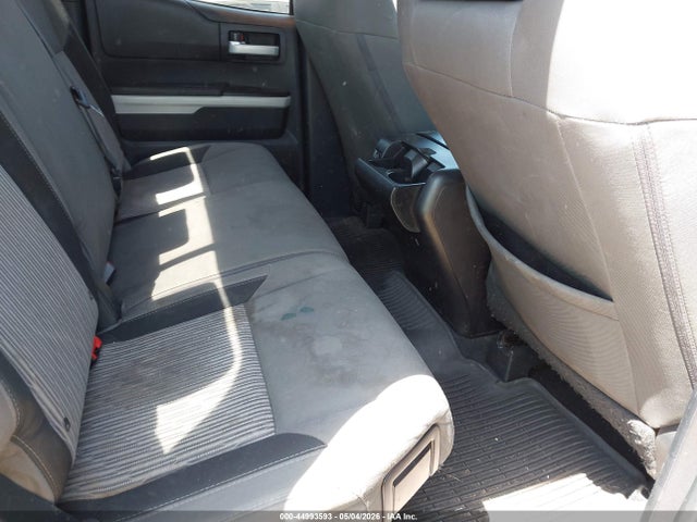 Toyota Tundra Sr5 5.7l V8