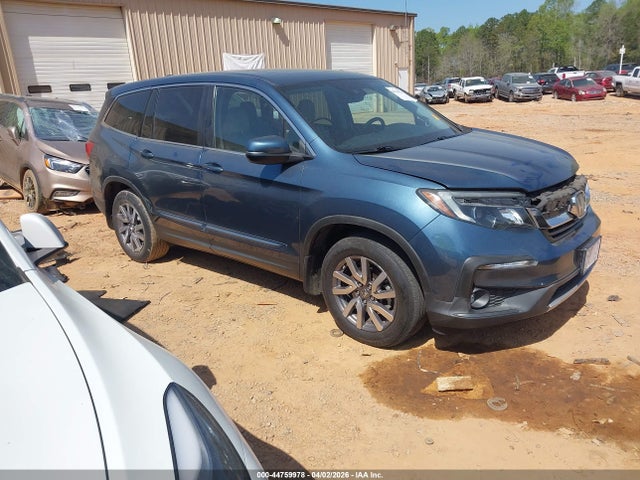 Salvage Honda Pilot Image