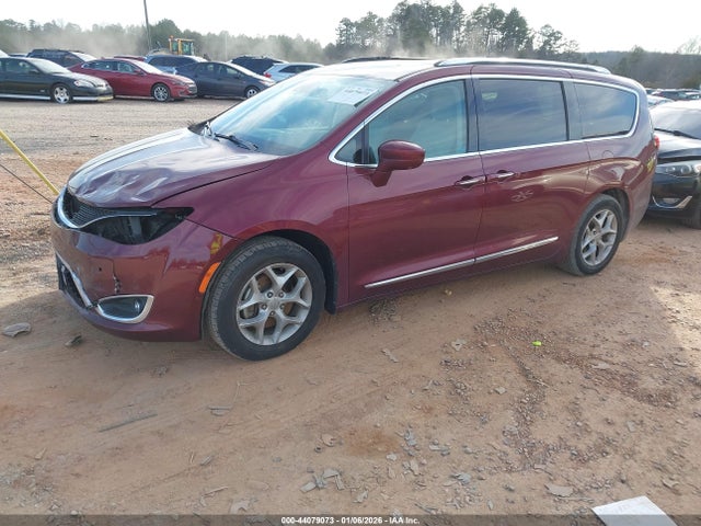 Chrysler Pacifica Touring L Plus