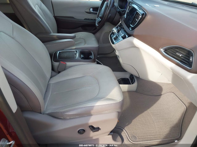 Chrysler Pacifica Touring L Plus