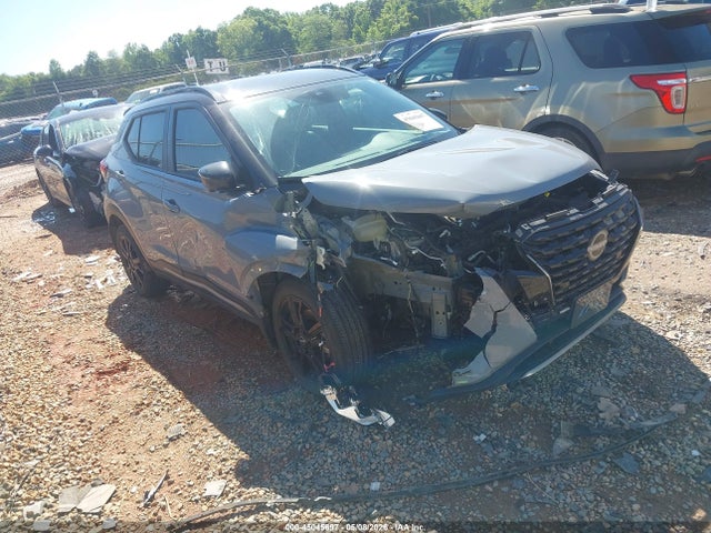 Salvage Nissan Kicks Image