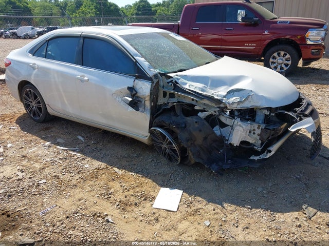Salvage Toyota Camry Image