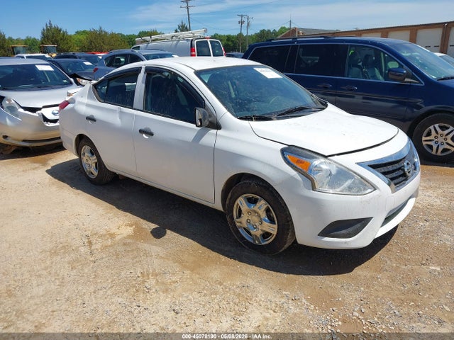 Salvage Nissan Versa Image