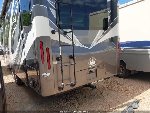 Redwood 3401rl Fifth Wheel