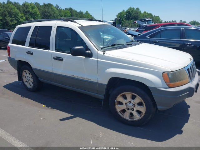 Salvage Jeep Grand Cherokee Image