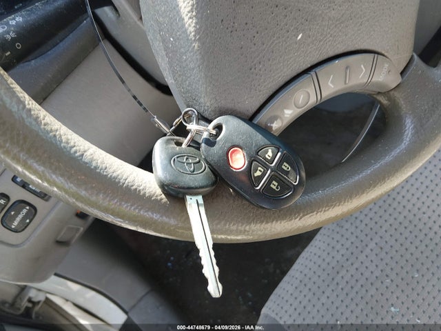 Toyota Sienna Le