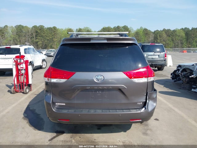 Toyota Sienna Xle V6 8 Passenger