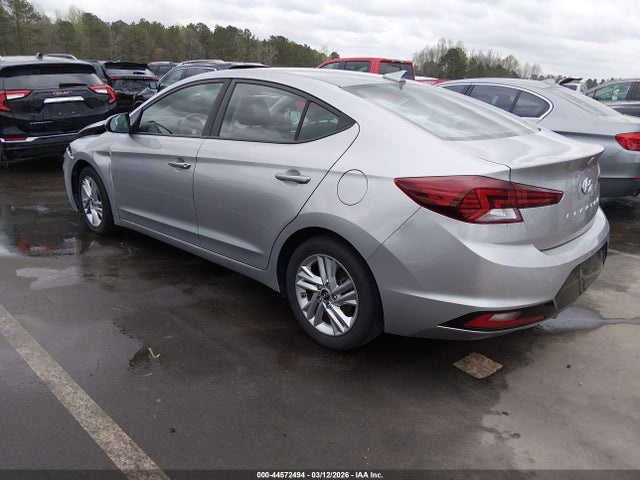 Hyundai ELANTRA Sel