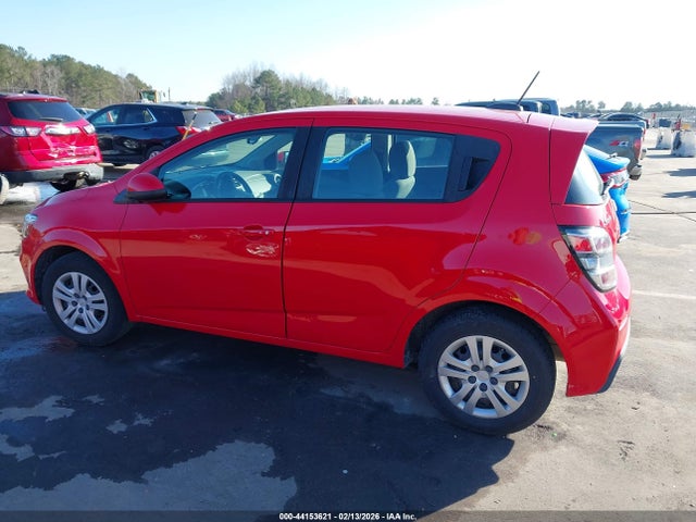 Chevrolet Sonic Fwd  1fl 5-door