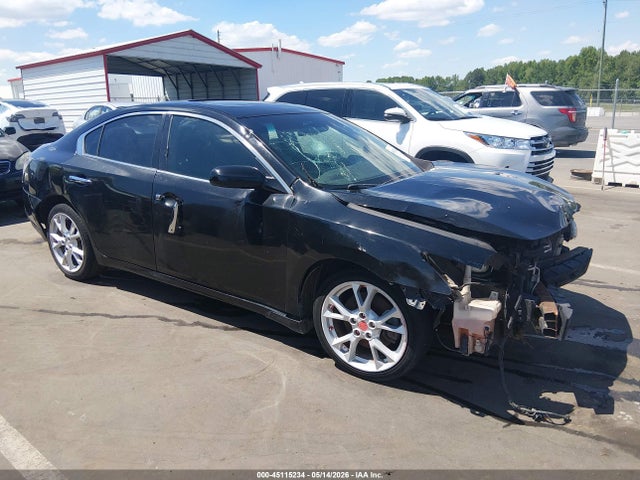 Salvage Nissan Maxima Image