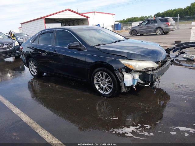 Salvage Toyota Camry Image