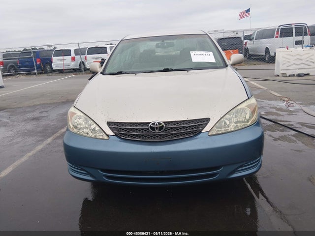 Toyota Camry Le