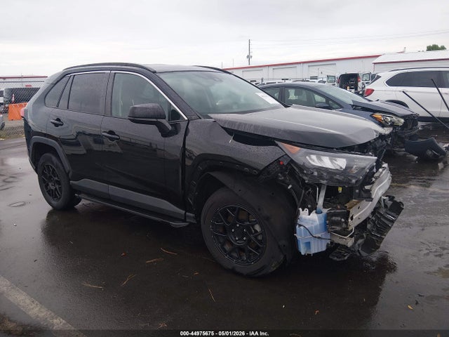 Salvage Toyota RAV4 Image