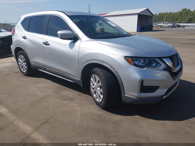 Salvage Nissan Rogue Image