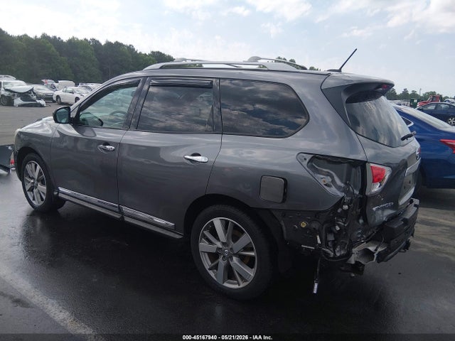 Nissan Pathfinder Platinum