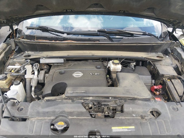 Nissan Pathfinder Platinum