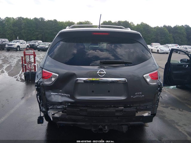Nissan Pathfinder Platinum
